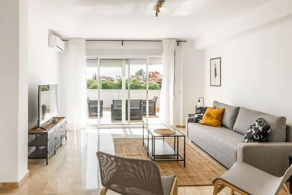 Modern Two-Bedroom Apartment Marbella